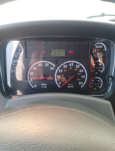Tortón Motor Cummins Con Freno De Motor Transmisión Automá