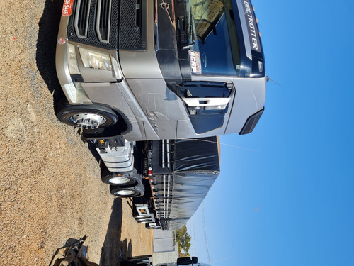 Imagem 1 de 3 de Fh Volvo 540 6x4 Ano 2017