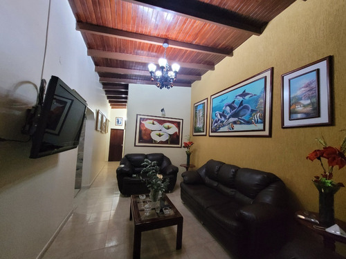 Imagen 5 de 13 de Hermosa Casa En Urb Las Aves // 04146878567