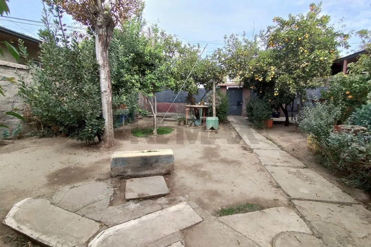 Imagen 2 de 30 de Se Vende Casa Con Amplio Terreno Macul