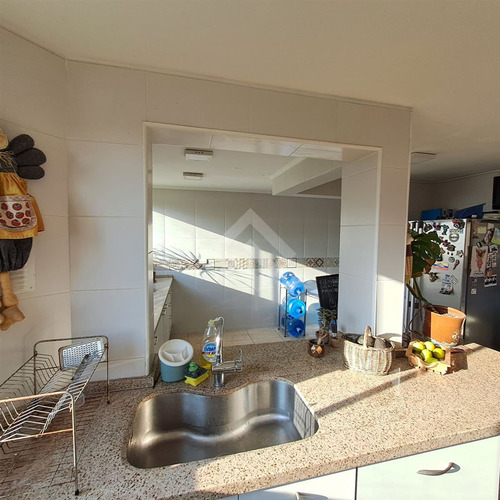 Casa En Venta De 3 Dorm. En La Florida