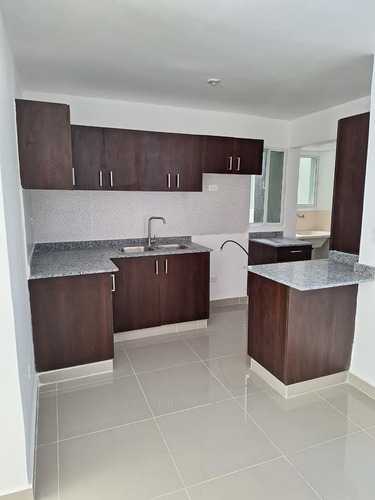 Se Vende Apartamento Con Piscina En Villa Mella, Cerca De La Sirena Y El Metro, Primer Nivel.