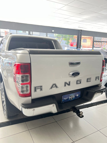 Ford Ranger 3.2 Limited Cab. Dupla 4x4 Aut. 4p 6 marchas