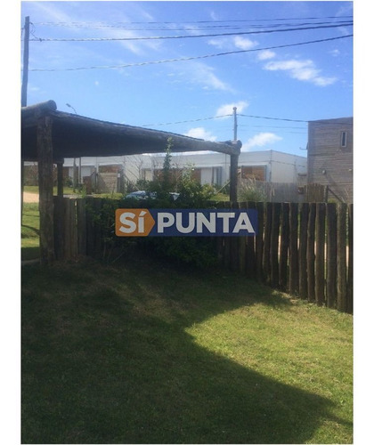 Imagen 10 de 24 de Casa En Altos De Punta Piedra Con Vista Al Mar