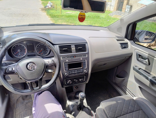 Volkswagen Suran 1.6 Highline Msi 110cv