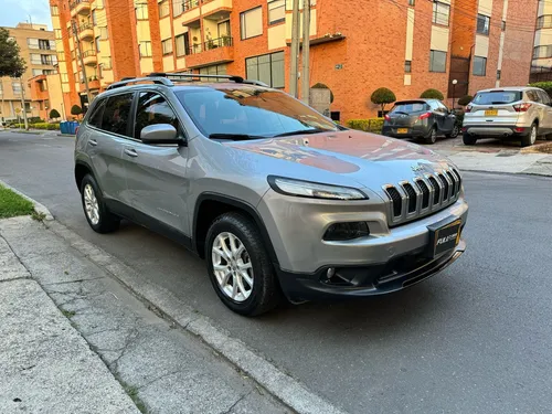 Jeep Cherokee 3.2 Longitude Plus