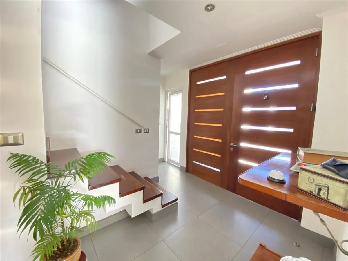 Imagen 1 de 19 de Casa En Venta De 5 Dorm. Reñaca, Viña Del Mar