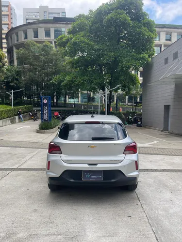 Chevrolet Onix 1.0T Premier Hatch At