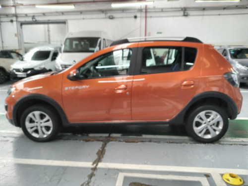 Imagen 9 de 19 de Renault Stepway 1.6 Privilege 2017 - Centro Automotores