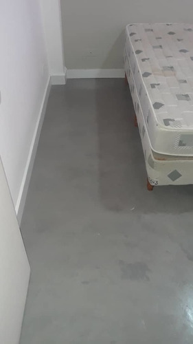 Imagen 2 de 4 de Aditivo Ligante Para Polvos De Microcemento (evita Fisuras)