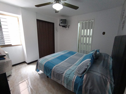 Imagen 11 de 26 de Venta Apartamento Colinas De Bello Monte 89m2, 3h/2b/2e