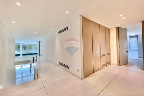 Exclusivo Dúplex Con Jardín, Piscina En San Damián