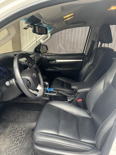 Toyota Hilux 2.7 Srv Cab. Dupla 4x2 Flex Aut. 4p