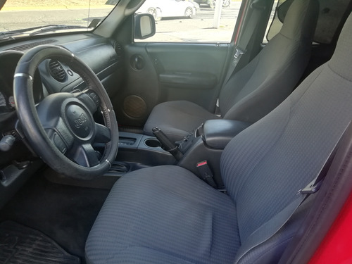 Jeep Liberty Sport 4x4 At