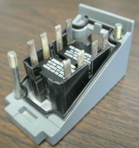 Allen-bradley 40146-008-58 Limit Switch Base / New Surpl Jjm