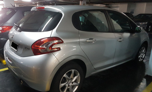 Peugeot 208 1.5 Allure Touchscreen