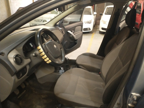 Renault Logan 1.6 8v 2015-permuto Financio