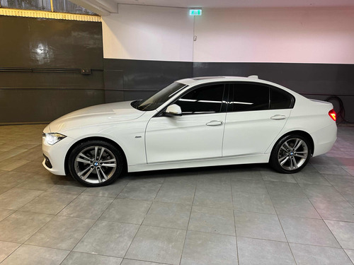 BMW Serie 3 3.0 330i Sedan Sport Line 252cv