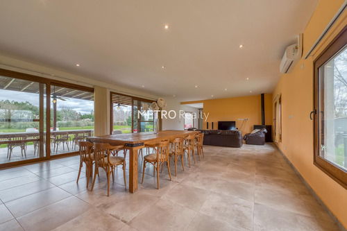 Casa En Venta 5 Dormitorios Cancha De Tenis Y Sauna En Loma Escondida
