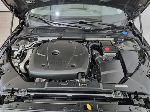Volvo V60 2.0 T5 Momentum Drive-e 5p