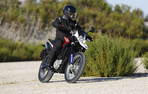 Cubierta trasero para moto Metzeler Enduro 3 Sahara con cámara de 120/80-18 S 62 x 1 unidad