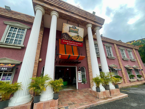 Venta Fondo De Comercio De Amplio Y Emblematico Restaurante En Los Altos Mirandinos Carrizal Rz