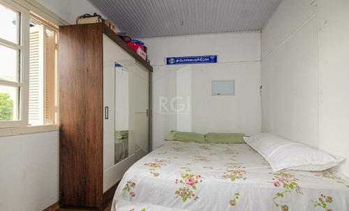 Casa Em Hípica Com 3 Dormitórios - Ot6251