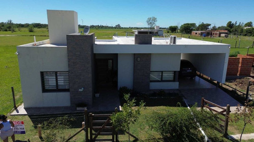 Casa Dos Dormitorios Nueva En Rio Tercero