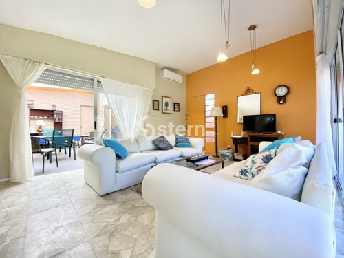 Hermosa Casa En San Rafael, 4 Dormitorios *- Ref: 1612