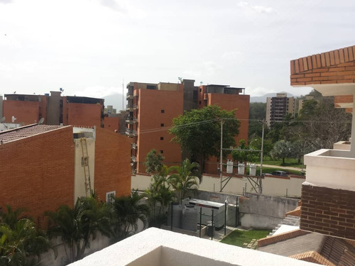 Imagen 16 de 20 de Town House En Venta Con Planta Eléctrica En El Trigal Norte, Residencias Monte Plata.