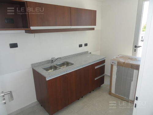 Venta De Monoambiente Con Balcón Y Amenities