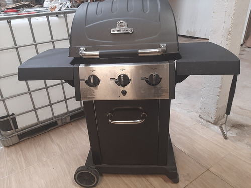 Barbacoa A Gas Broil King Royal 320