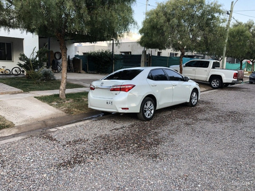 Imagen 5 de 21 de Toyota Corolla Xei Cvt Pack