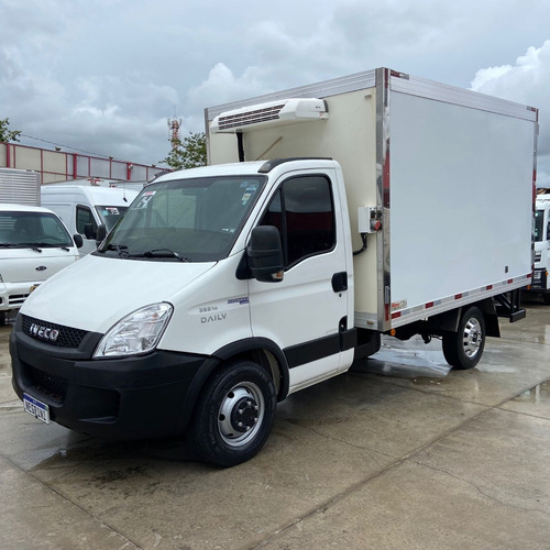 Imagem 1 de 15 de Iveco Daily 35s14 Baú Refrigerado