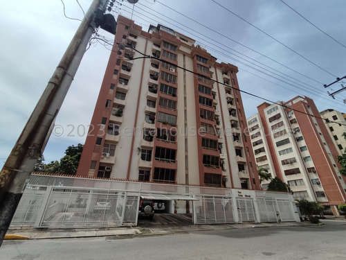 Jip 24-1100. Hermoso Apartamento En Venta De 130.2 Mts2, 3 Hab, 3 Baños, 2 P/e, Espectacular Cocina Concepto Abierto, Conectado A Pozo. En La Urbanización San Isidro. Maracay. Agenda Tu Cita Ya!