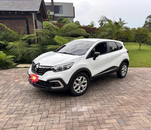 Renault Captur 1.3T Intens Cvt