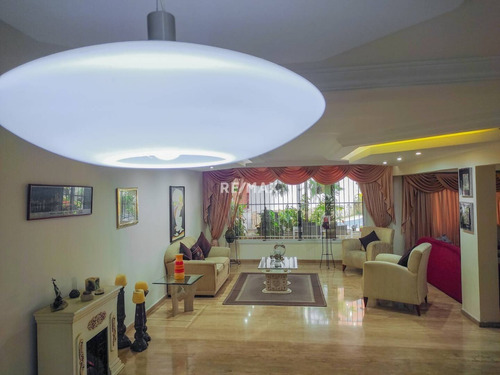 Imagen 4 de 23 de Exclusiva Casa Con Piso De Mármol En La Trigaleña, Daniela J.