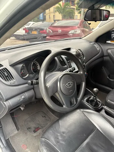 Kia Cerato Forte 2014