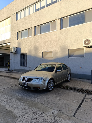 Volkswagen Bora 1.8 Highline T 180cv Cuero