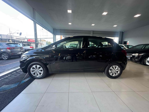 Chevrolet Onix 1.0 MPFI LT 8V FLEX 4P MANUAL