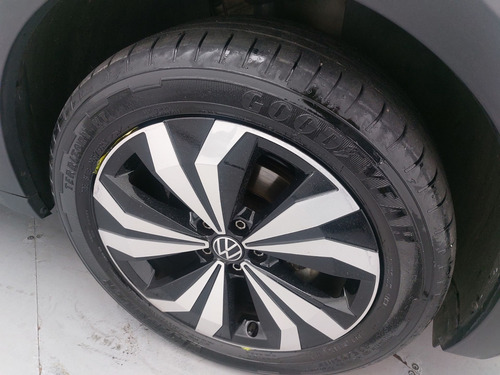 Volkswagen T-Cross 1.0 200 TSI TOTAL FLEX COMFORTLINE AUTOMÁTICO