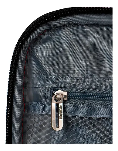 Maleta American Tourister Meridian 3.0 Mediana Color Rojo Lisa