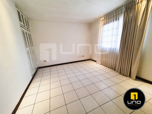 Barrio Equipetrol Amplio Inmueble En Alquiler