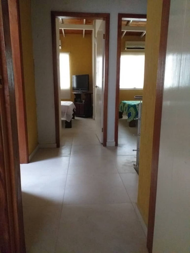 Imagen 15 de 23 de Townhouse En Venta En Av Aragua, Urb Karol Home. 04121994409
