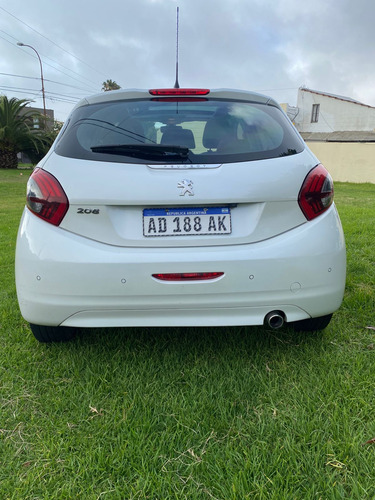Peugeot 208 1.6 Feline Tiptronic