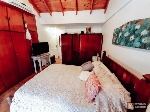 Imagen 25 de 30 de Casa 3 Dormitorios 3 Baños 2 Cocheras 1 Patio 196 Mts 2 Totales - Manuel B Gonnet
