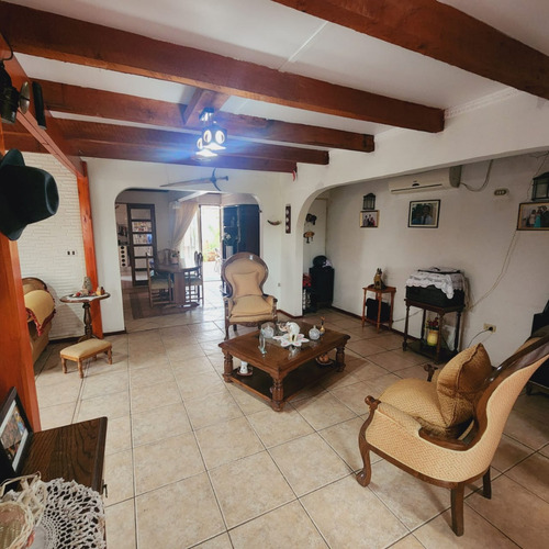 En Venta Amplia Casa En Los Andes 5 Habitaciones 3 Baños