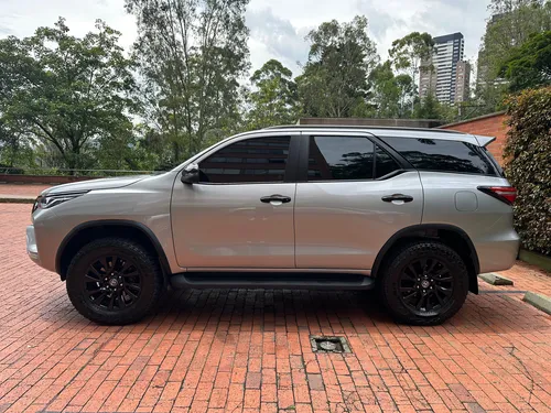 Toyota Fortuner Srv 2.4 Diésel 2022