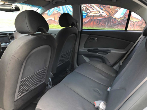 Kia Rio 2010 1.4 4 P