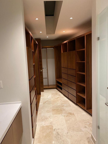 Luxury Home En La Condesa Juriquilla, 4ta Recamara En Pb, C.290 M2, Lujo